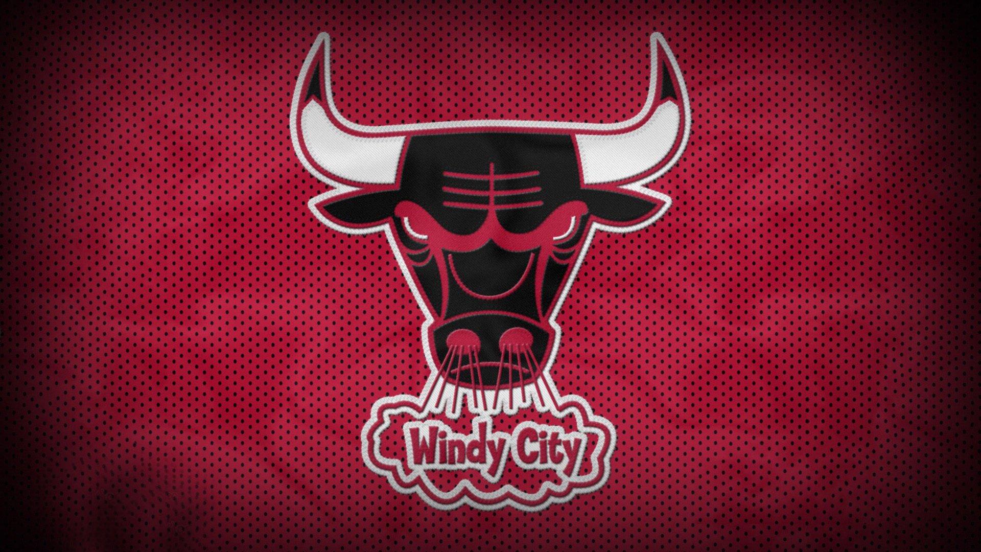 季后赛激战正酣，巨星对决引爆篮球盛宴