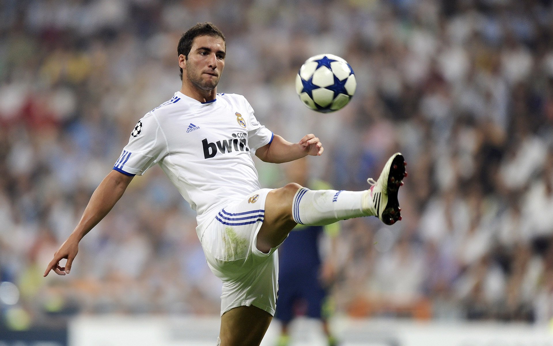 深度战术分析，解析英超豪门新赛季攻防体系演变